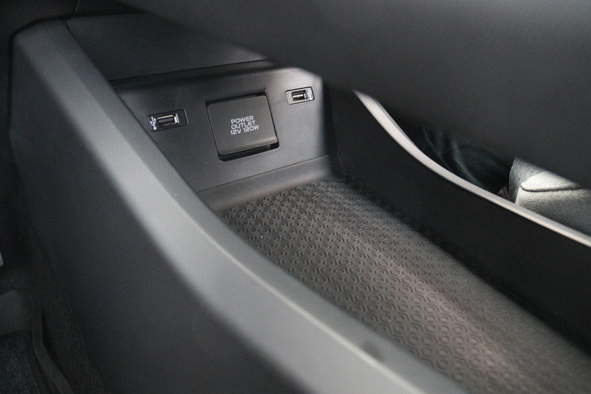 几何a对比特斯拉,几何a和特斯拉哪个值得买