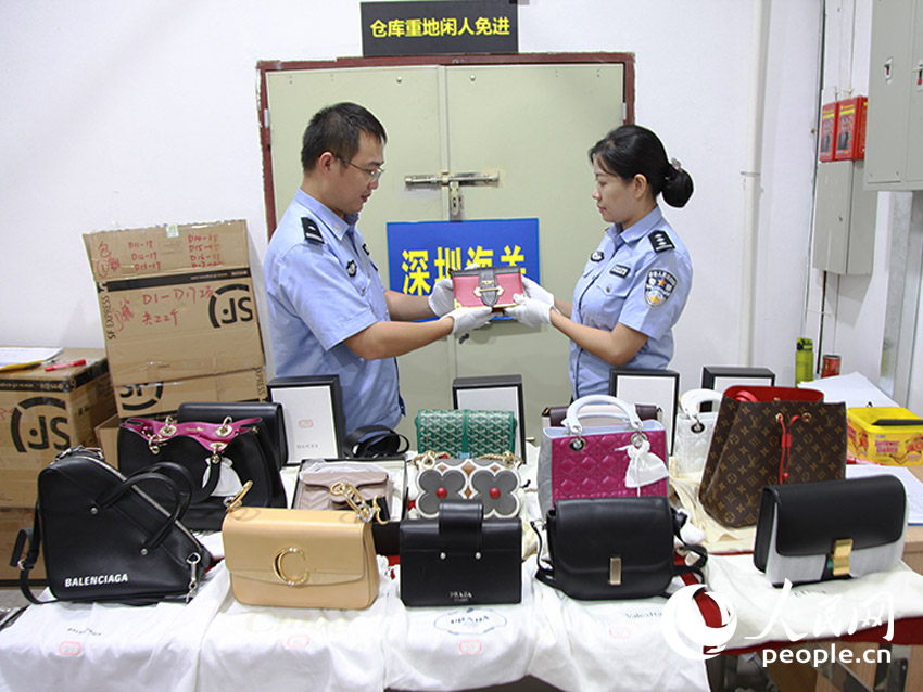 海关查获特大走私案,厦门海关走私奢侈品案件