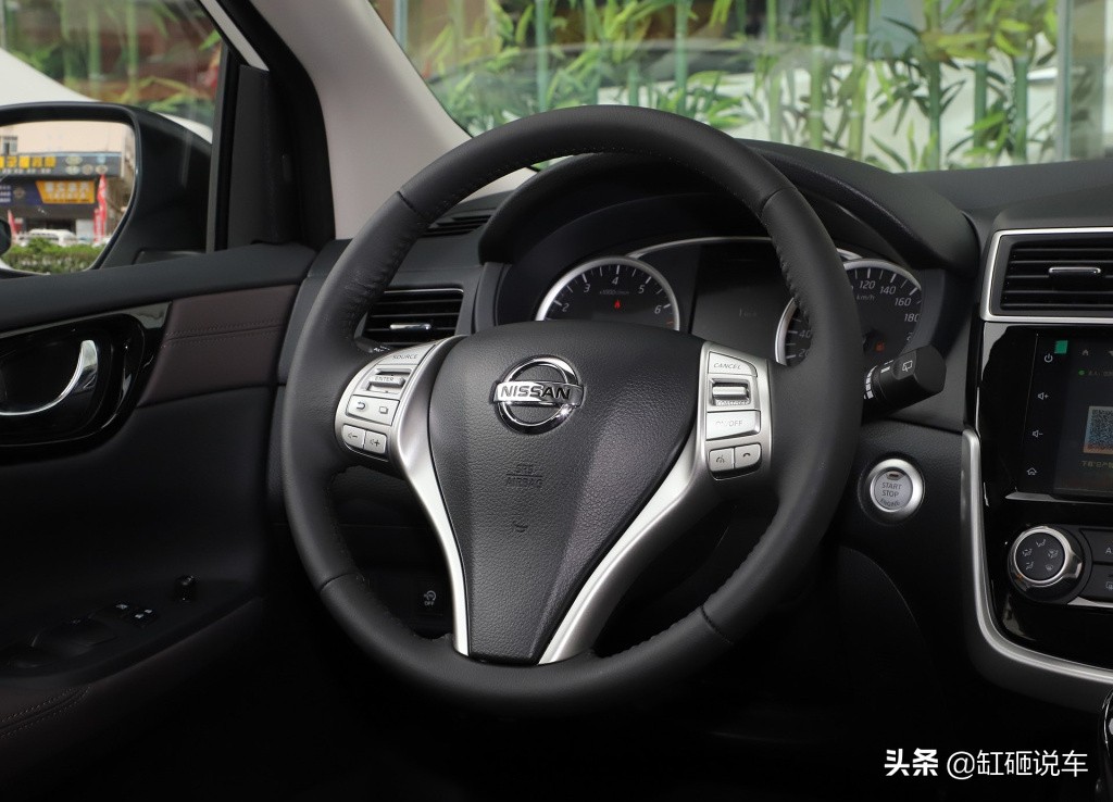 最新款日产骐达价格,11款骐达空间大吗