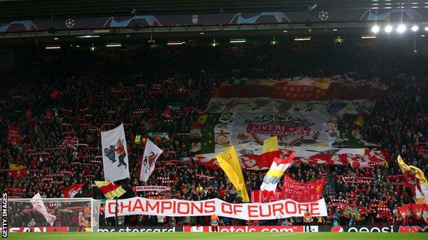 足球旅游-为什么不仅仅只是对半围巾｜乔治聊球