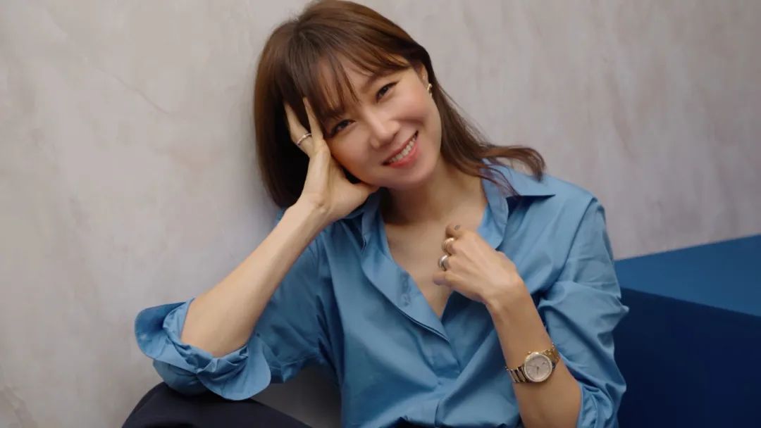 小五官扁平脸适合什么风格,塌鼻扁平脸