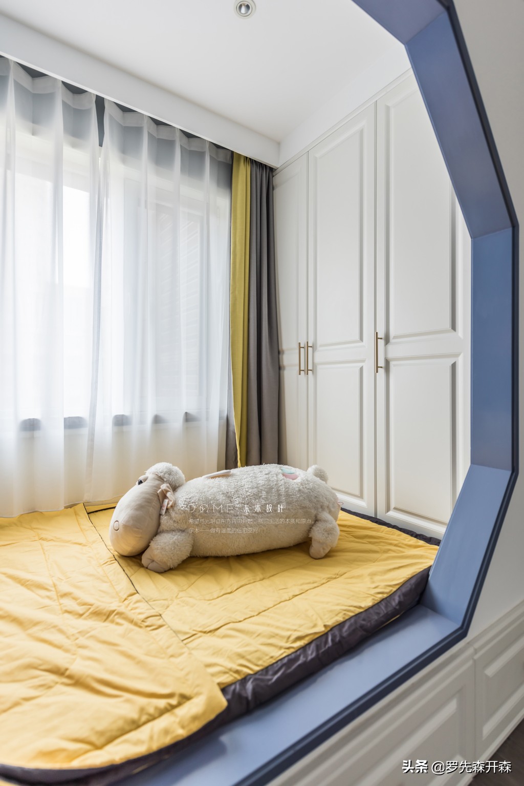 金湖湾90平轻奢装修,天津津南中海叠拼装修效果图