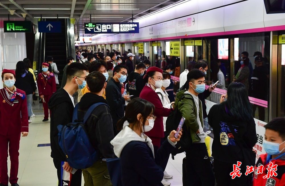 洪山广场地铁站换乘,中南路洪山广场换乘要出站吗