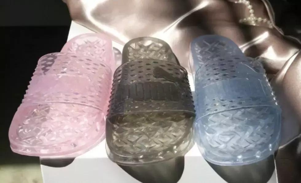 花5000块买了双香奈儿拖鞋，妈妈问我是不是9块9包邮......