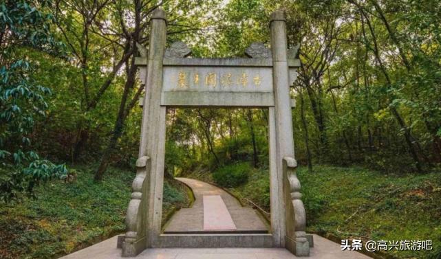 明代古浡泥国王因何客死中国，并葬于南京？断颈驮碑石龟传说感人