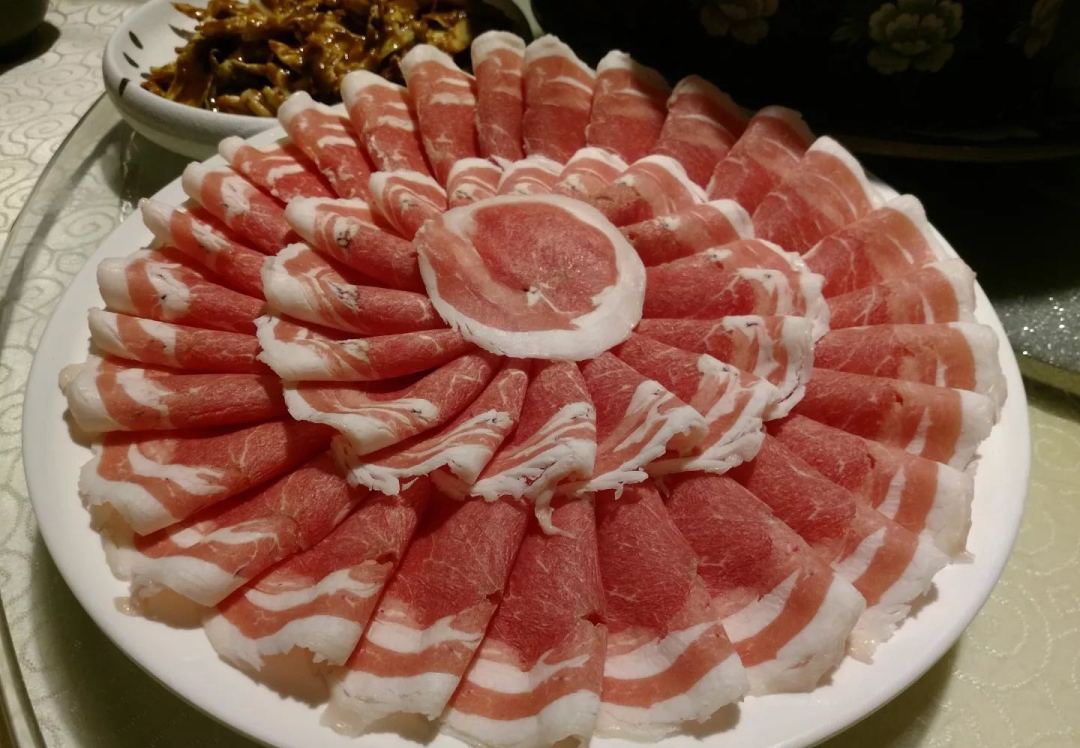 深夜嗨吃火鸡面,深夜嗨吃手摇奶茶