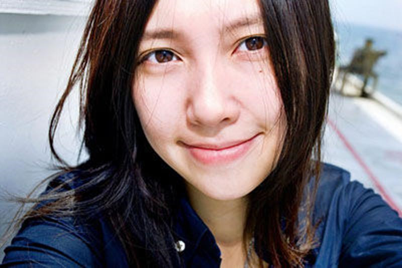 脸上有法令纹去不掉太难看了，这样做消除法令纹，让你越来越年轻