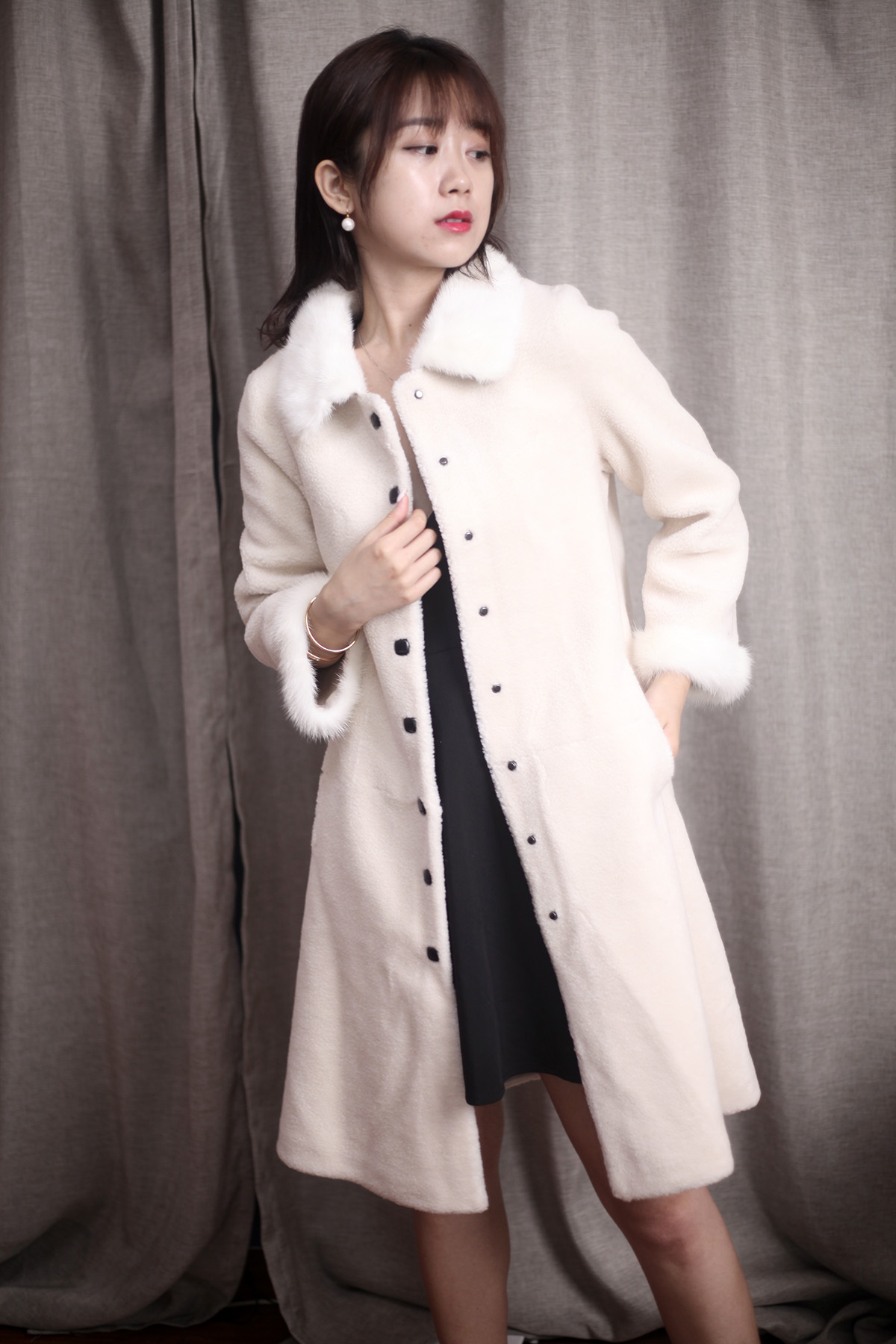 千元双面呢大衣测评,双面羊毛大衣怎么鉴别