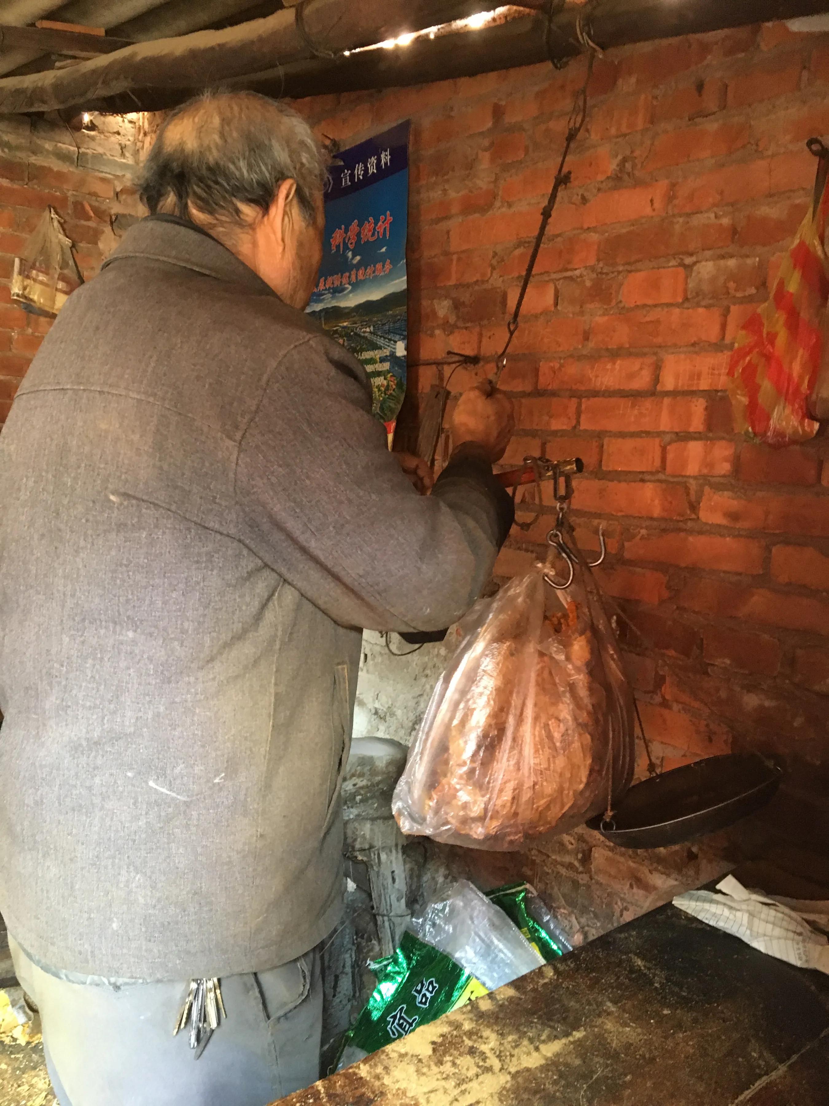 云南人有多爱抽烟 (云南人抽烟最高境界)