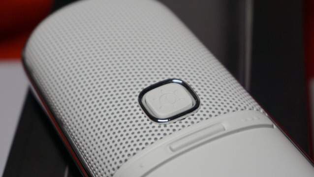 在车上唱K？别以为是开玩笑，这款LED声动麦克风能帮你实现