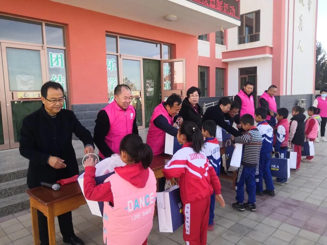 “多一克温暖”第七次起航（一）