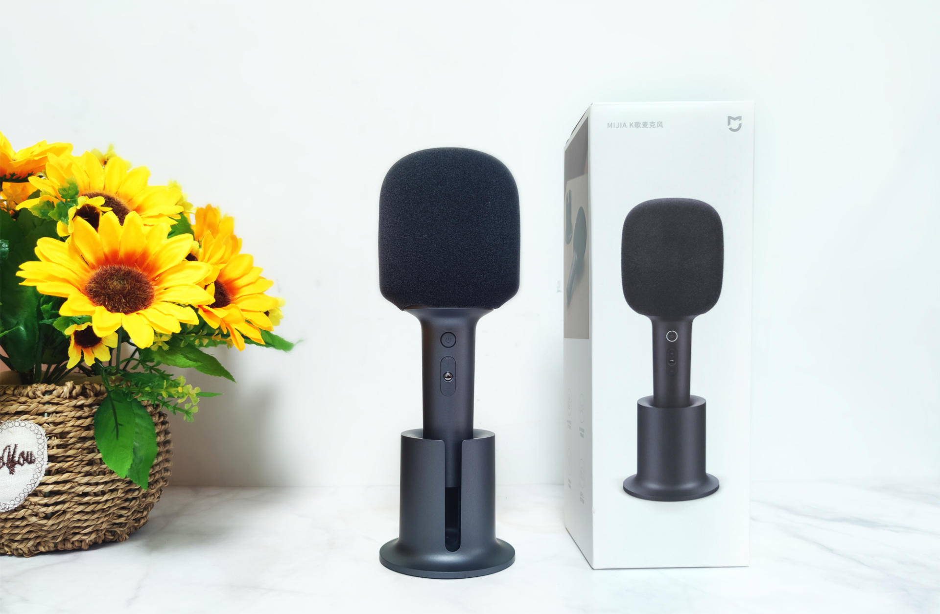 米家K歌麦克风评测，声卡级芯片+九种音效加持，把KTV随身携带