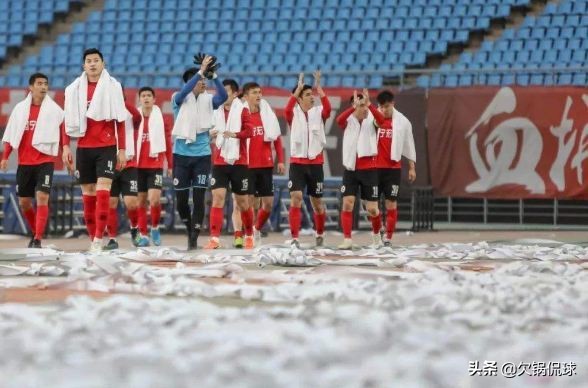 辽足曾经的十冠王,辽足十连冠跟大连八冠王