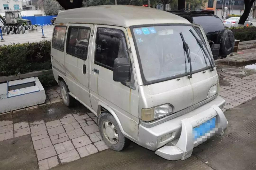 温岭一男子的车半夜停在楼下却“自己”到城里跑了一圈，还莫名成了作案工具？