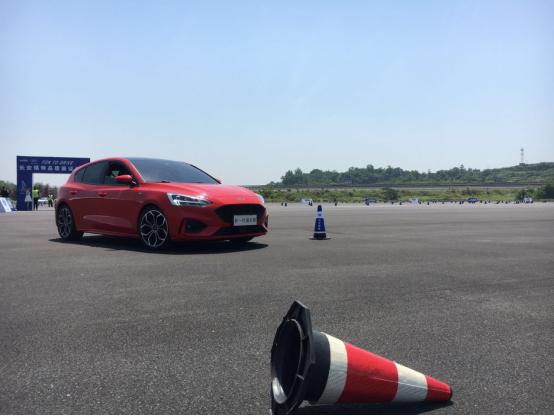 带你走进试车场看看福特的车是怎样“炼”出来的