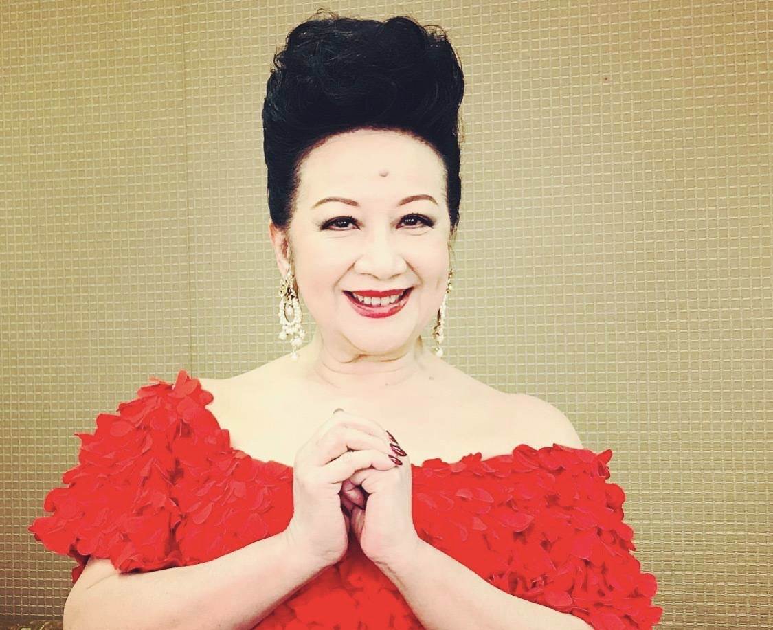 薛家燕戴眼镜,薛家燕身体状况