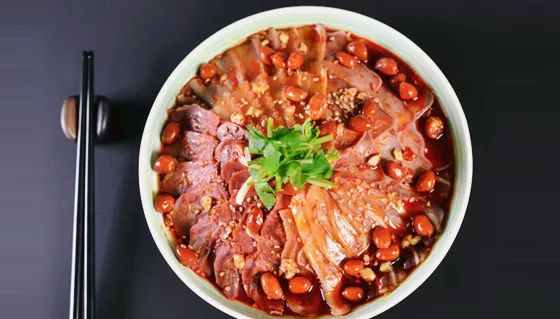 “好吃”是这近3000家卤制品店的制胜法宝,想加盟排队等