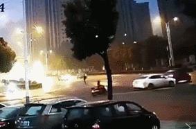 脚底很软怎么回事啊,脚底软怎么回事