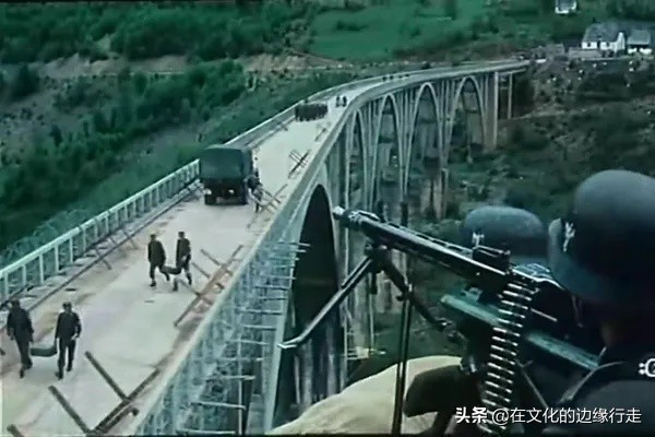 “有机会也去黑山看看那座桥”，这就是二战电影《桥》的永恒魔力