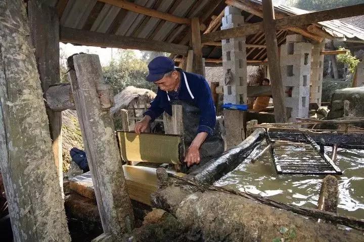 百色凌云玻璃桥旅游景区,百色玻璃桥景区