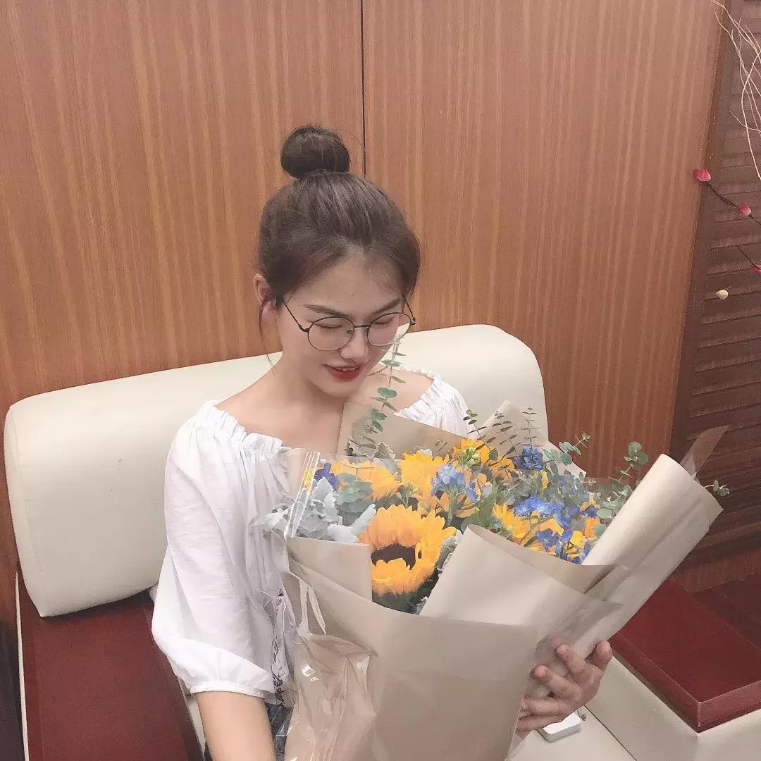 你跟你室友关系怎么样,你和室友相处得怎么样的英语