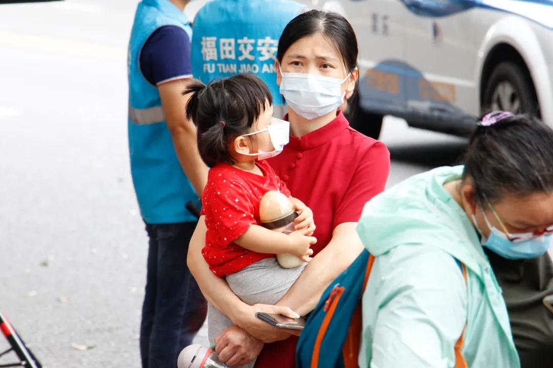 萌娃、萌宠纷纷抢镜!今年高考作文,深圳学生躺赢?