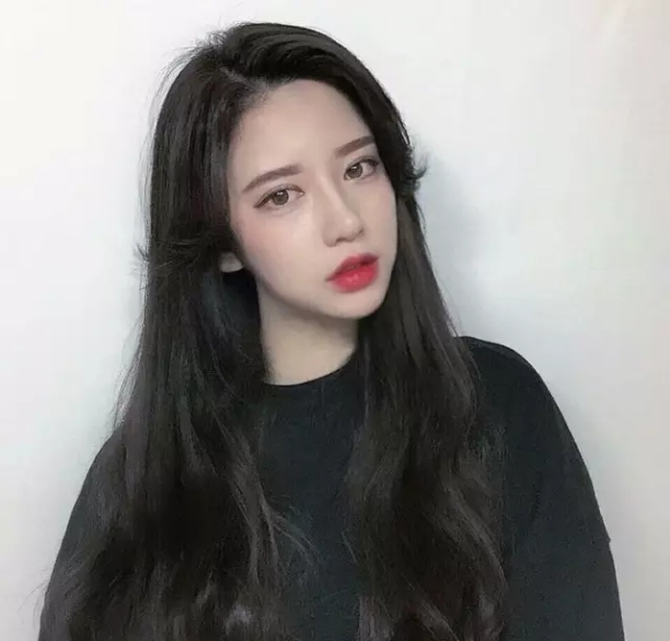 为什么理发店染黑色头发不掉色,为什么理发店不建议染黑发