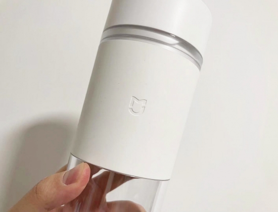 榨汁杯随时随地,米家随行便携榨汁杯榨苹果汁