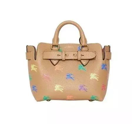 女子买名牌包,现代女孩包包排行榜