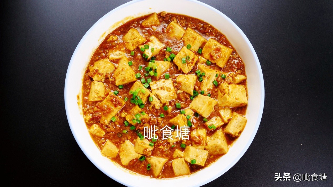 美食豆腐这样做味道鲜美外焦里嫩,家常酱汁烧豆腐