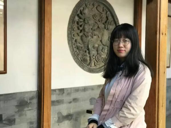 贫困女孩被资助5年只考上三本,河南贫困山区的孩子奖状