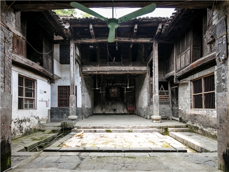 传统村落回头岭村 (中国传统古村落黄岭村)