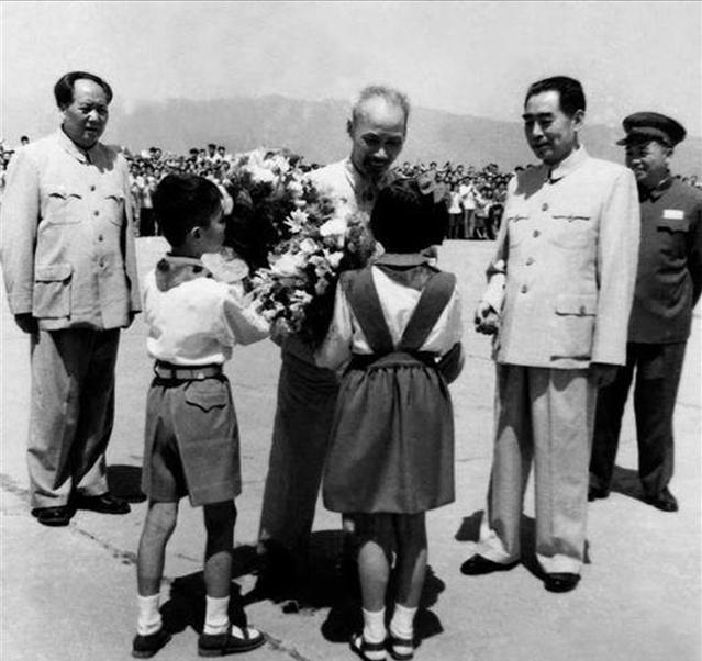 1965年胡志明秘密访华，提出了3个目的，毛主席：第二点不能接受