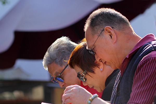 超过60岁的人为什么脸上会长斑,人不到60岁脸为什么长老年斑