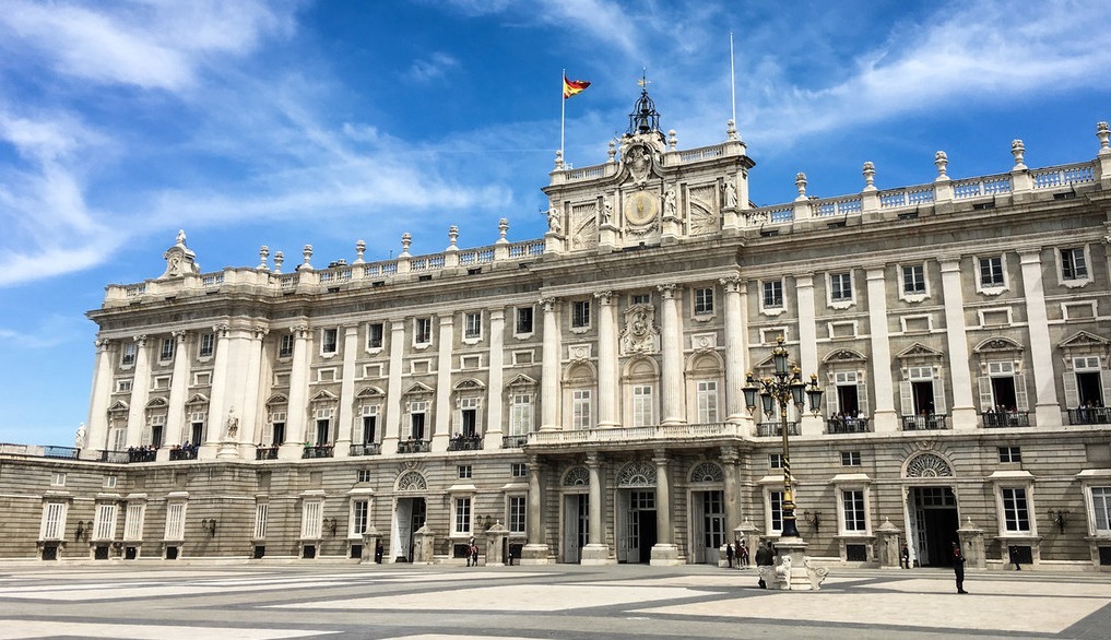 国内游客在国外被侵犯,中国游客去国外旅行被遇到抢劫犯