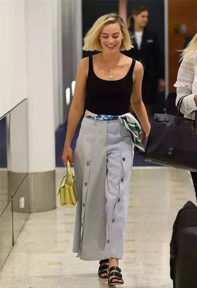 时尚多功能丝巾怎么穿好看,春夏丝巾时髦精系法