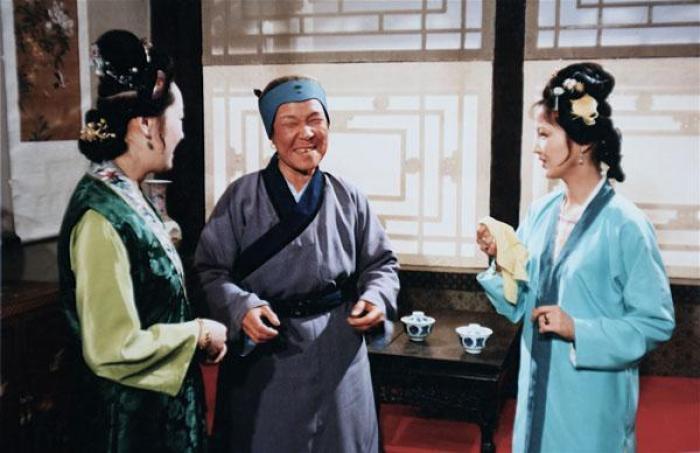 职场红楼梦：公关大咖刘姥姥的“降维战略”教你如何运营高端人脉