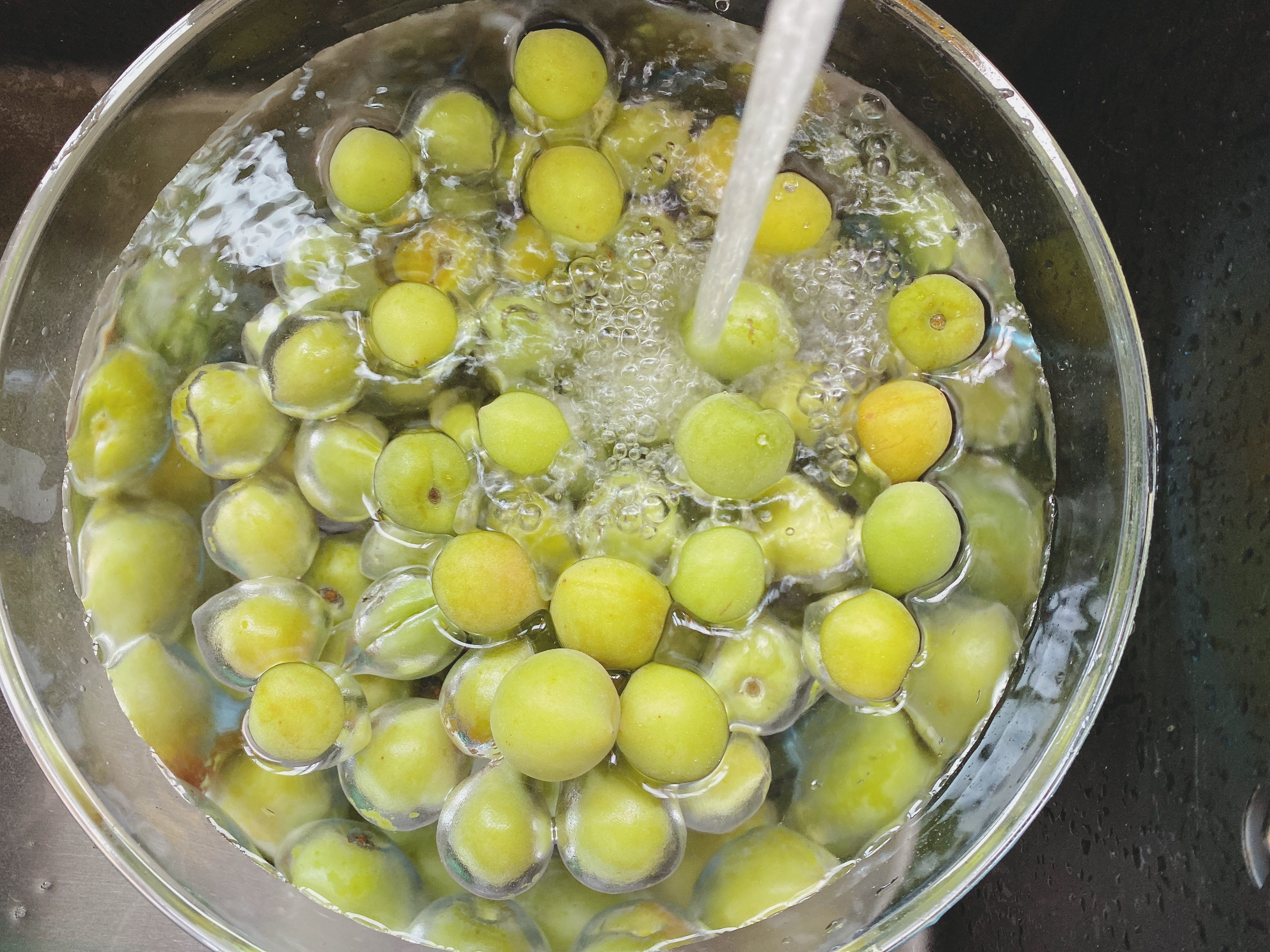 青梅酒最好选什么白酒,青梅酒喝起来口感和白酒一样