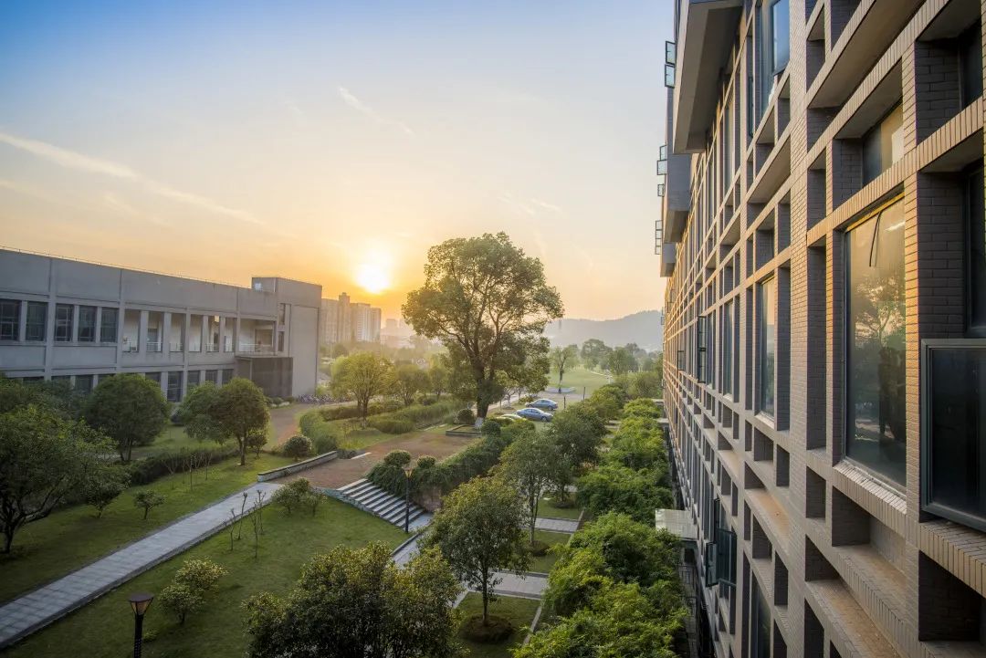 高考中南大学,高考结束来看看学生们的分数