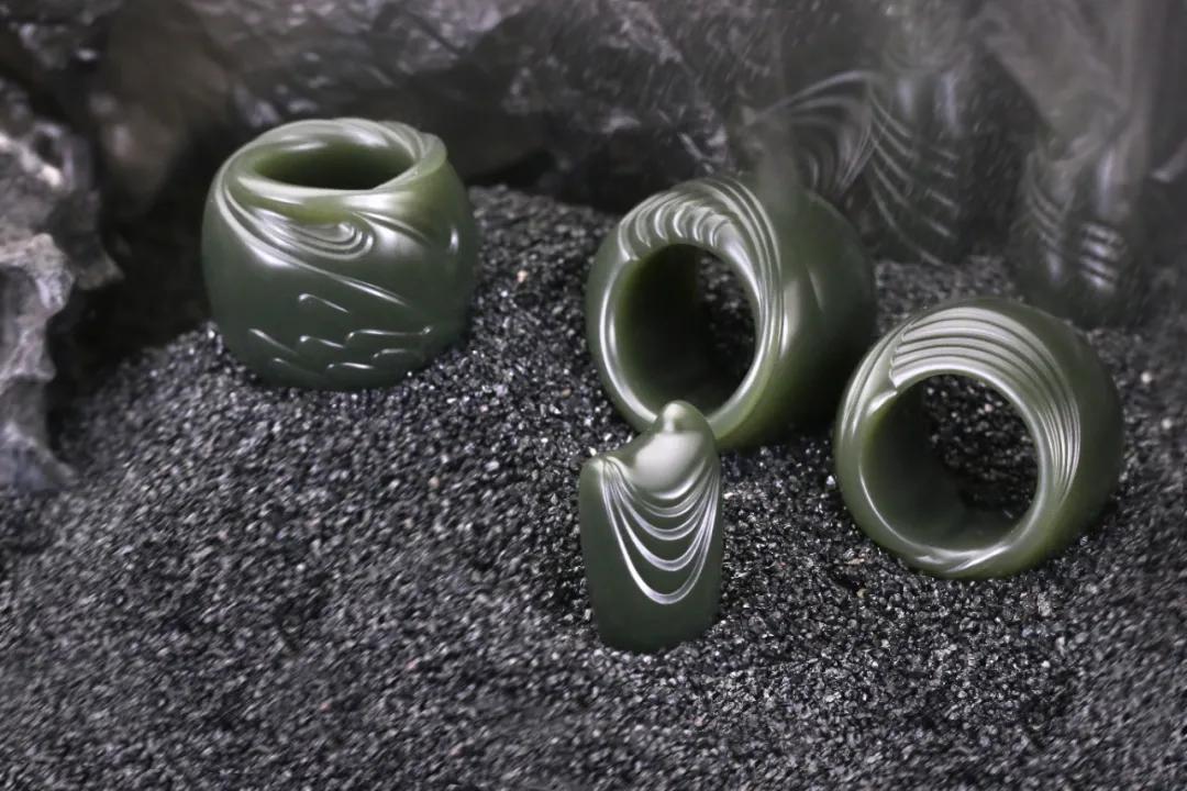 双色和田玉扳指,极品和田籽料玉扳指