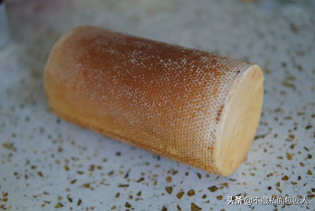 做蒸糕如何做到防粘脱模,滴胶脱模小技巧