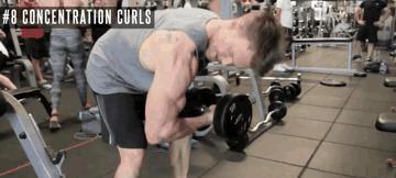 健身达人轻轻松松练出一身肌肉,健身完美逆袭励志瘦子变肌肉男