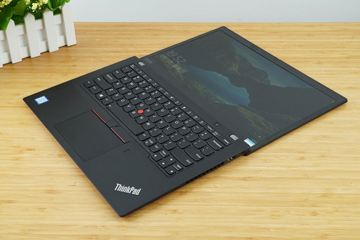 thinkpad高端机能玩吃鸡吗,thinkpad飞行家系列x280