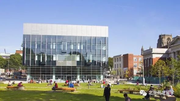 本科英国大学商科专业推荐,英国商科本科申请需要实习经历吗