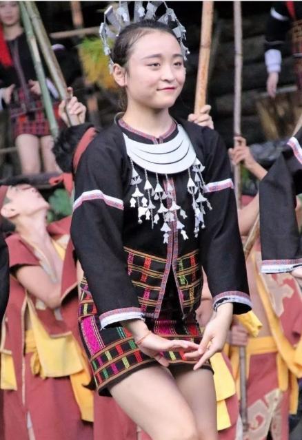 海南女人勤劳,海南原始人的真实生活