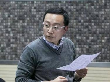 怎样认识语文教科书的地位和作用,如何正确解读部编语文教材