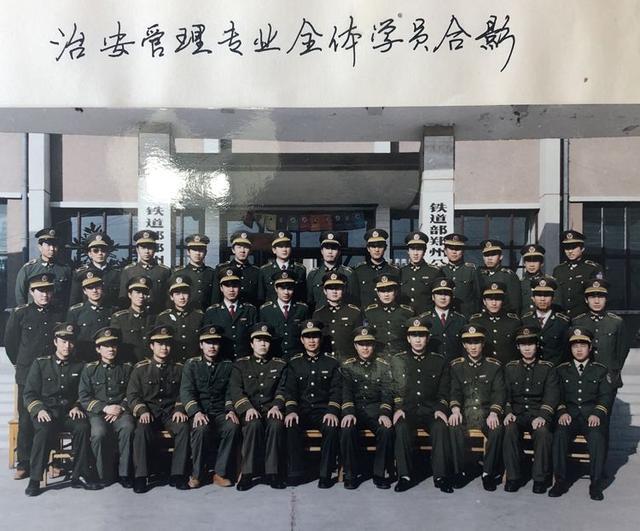 风霜雪雨师生同舟共济,风霜雪雨三十载全文