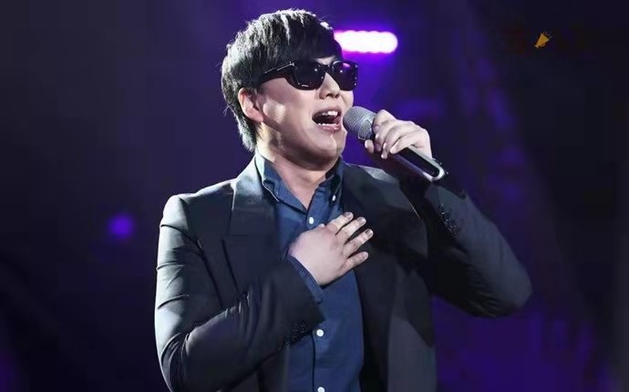 盲人歌手萧煌奇恋爱,歌手萧煌奇视频