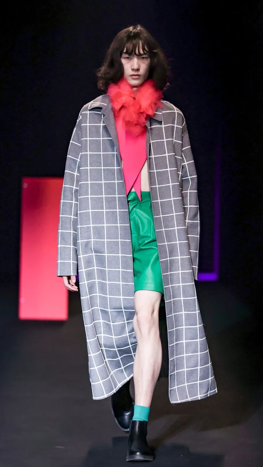 2021秋冬女装款式流行趋势,2018秋冬趋势报告巴黎时装周