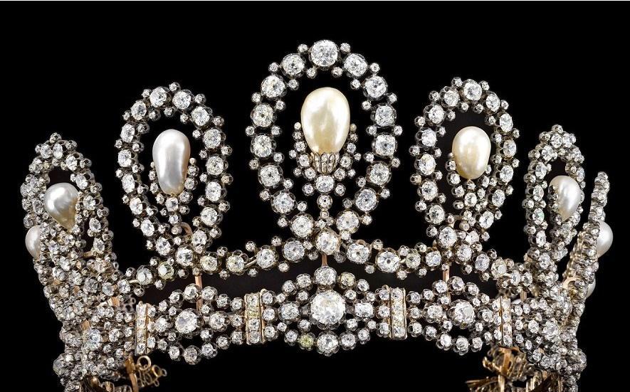 苏富比皇冠,苏富比皇冠拍卖